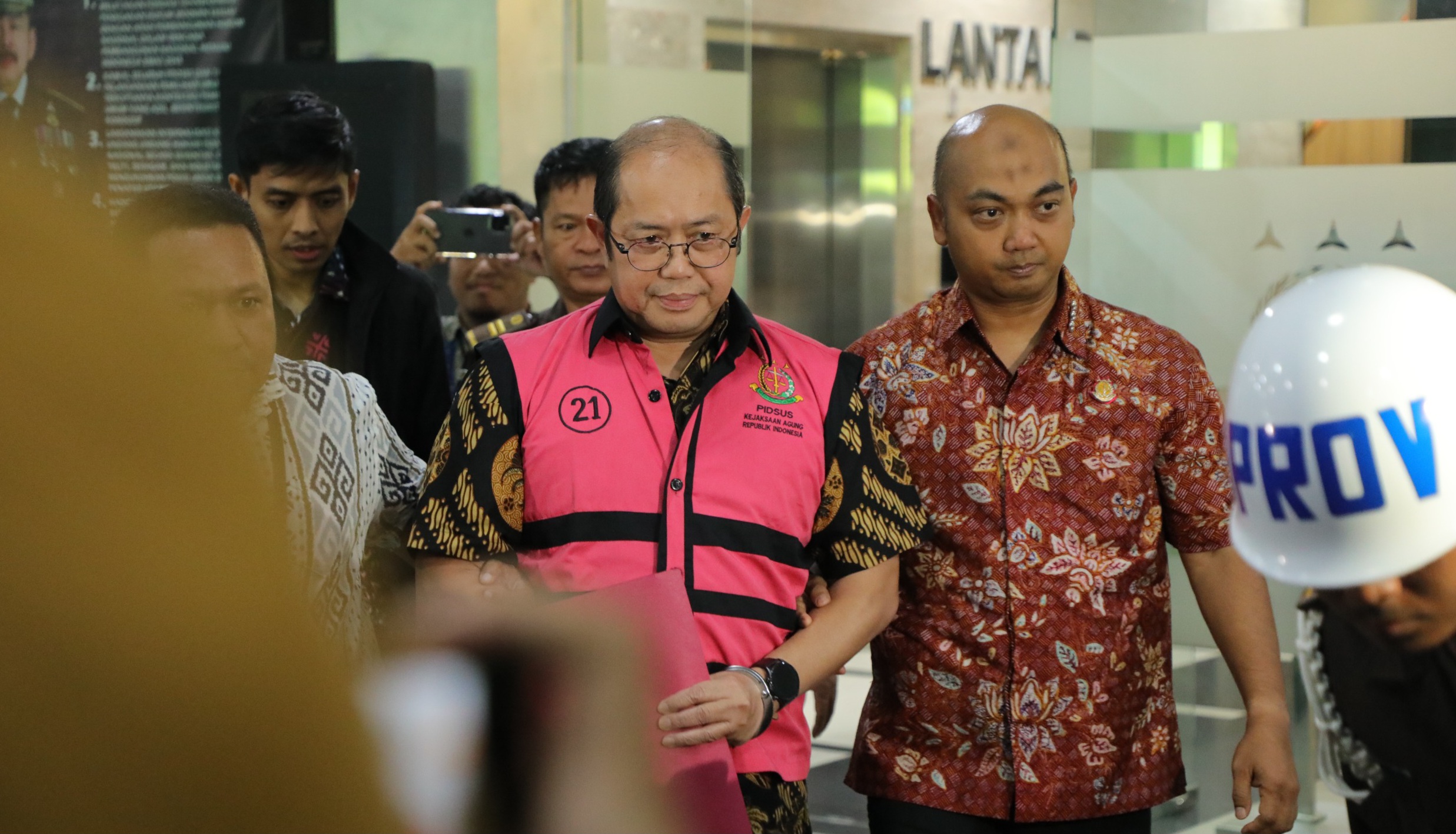 Jampidsus Tangkap Pejabat Badan Pengawas Pasar Modal 1