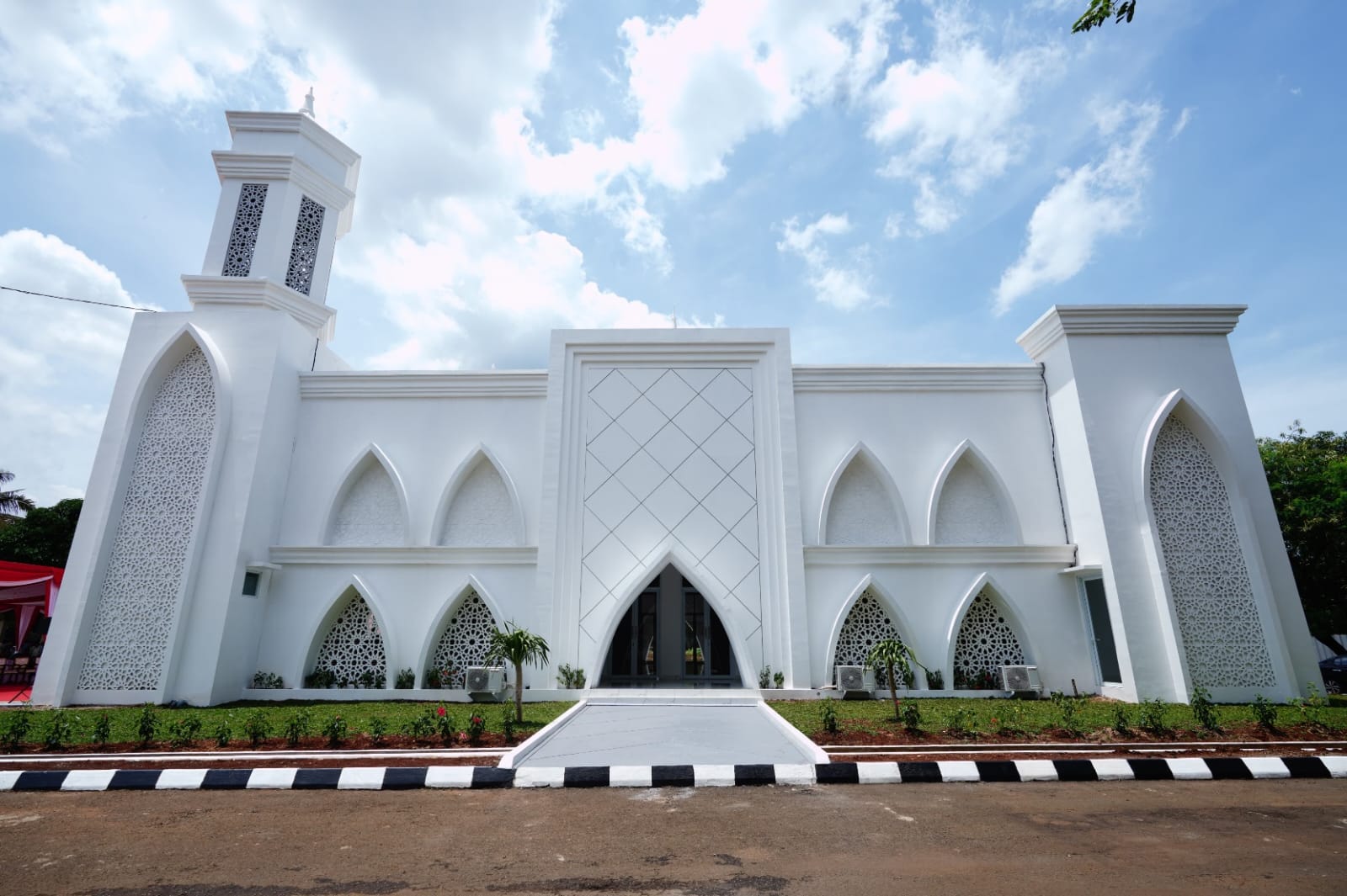 Panglima TNI Resmikan Masjid Al-Mu’min di Jatikarya Bekasi 2
