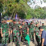 Peduli Lingkungan, Panglima TNI Ikut dalam Aksi Bersih Pantai 75
