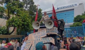 Datangi Kemenaker, Ojol Minta Aplikator Berikan THR 13