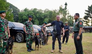 Panglima TNI Tinjau Pelatihan K9 sebagai Anjing Pelacak di Bogor 11