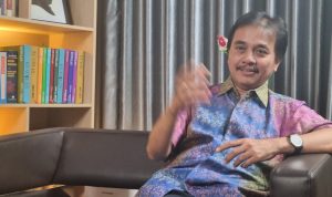 Roy Suryo Diperiksa Penyidik Kamneg Polda Metro Jaya 12