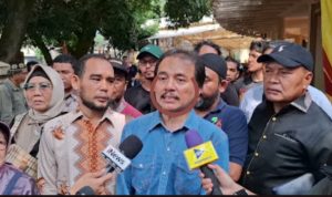 Roy Suryo Minta Polisi Teliti Keaslian Ijazah Jokowi 10