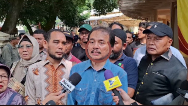 Roy Suryo Minta Polisi Teliti Keaslian Ijazah Jokowi 1