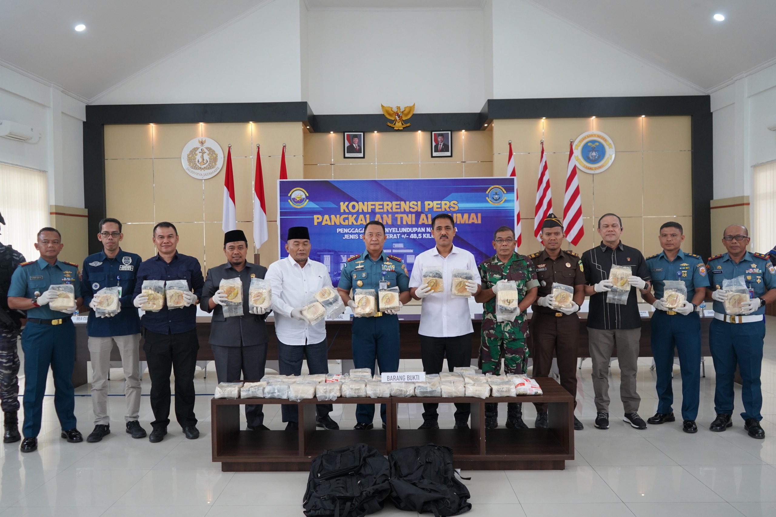 TNI Gagalkan Penyelundupan 48,54 Kg Sabu Jaringan Internasional 1 TNI Gagalkan Penyelundupan 48,54 Kg Sabu Jaringan Internasional 2