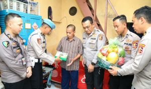 Hari Bhayangkara Ke-79, Tim Baharkam Polri Kunjungi Persone yang Sakit 10