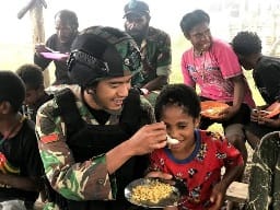 Kerap Jadi Korban Kekerasan, TNI Tegaskan Guru dan Nakes Tak Terlibat Satgas TNI di Papua 1