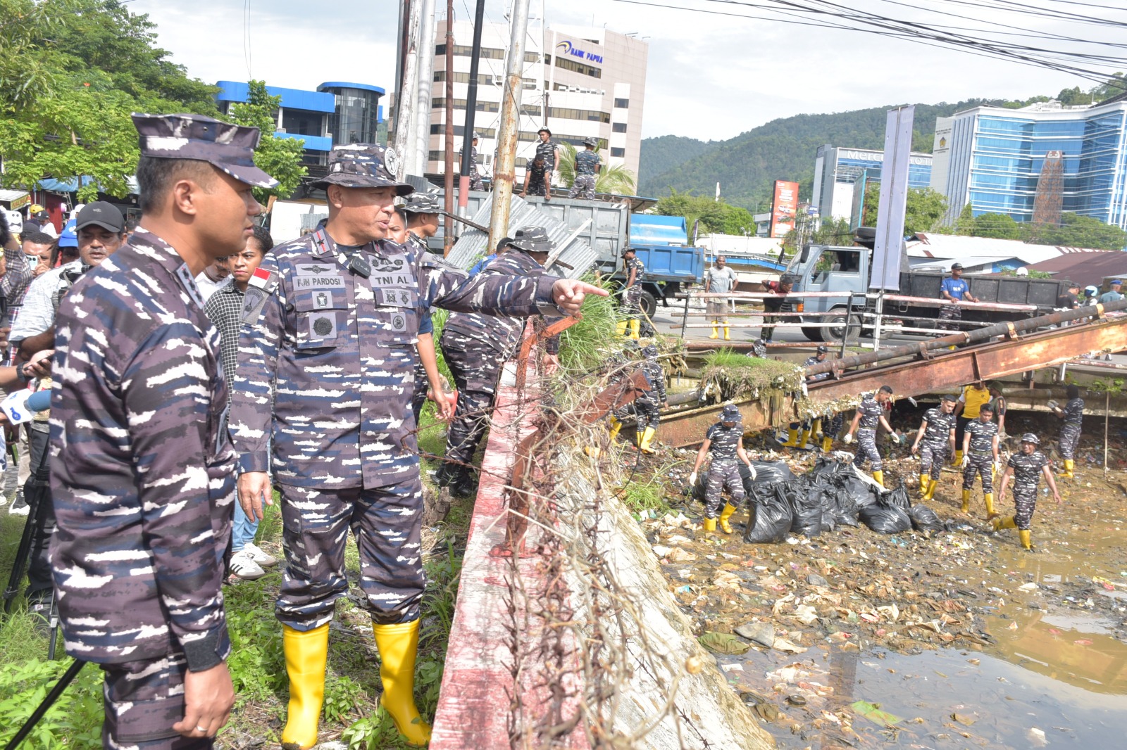 Dekat dengan Masyarakat Adat, Brigjen Pardosi Tuai Apresiasi dari Tokoh Papua 4