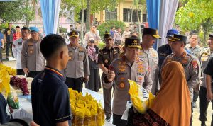 Kapolri Sigit Prabowo Tinjau GPM Polda Banten, Distribusikan 27 Ton Beras SPHP ke Masyarakat 12