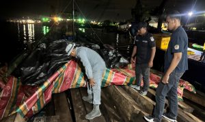 Bakamla dan Kemenhut Amankan Kayu Olahan Ilegal di Batam 9