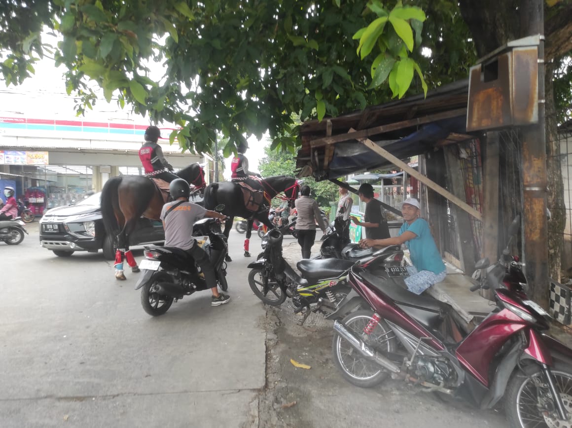 Korsabhara Baharkam Polri Berbagi Berkah di Hari Jumat 1