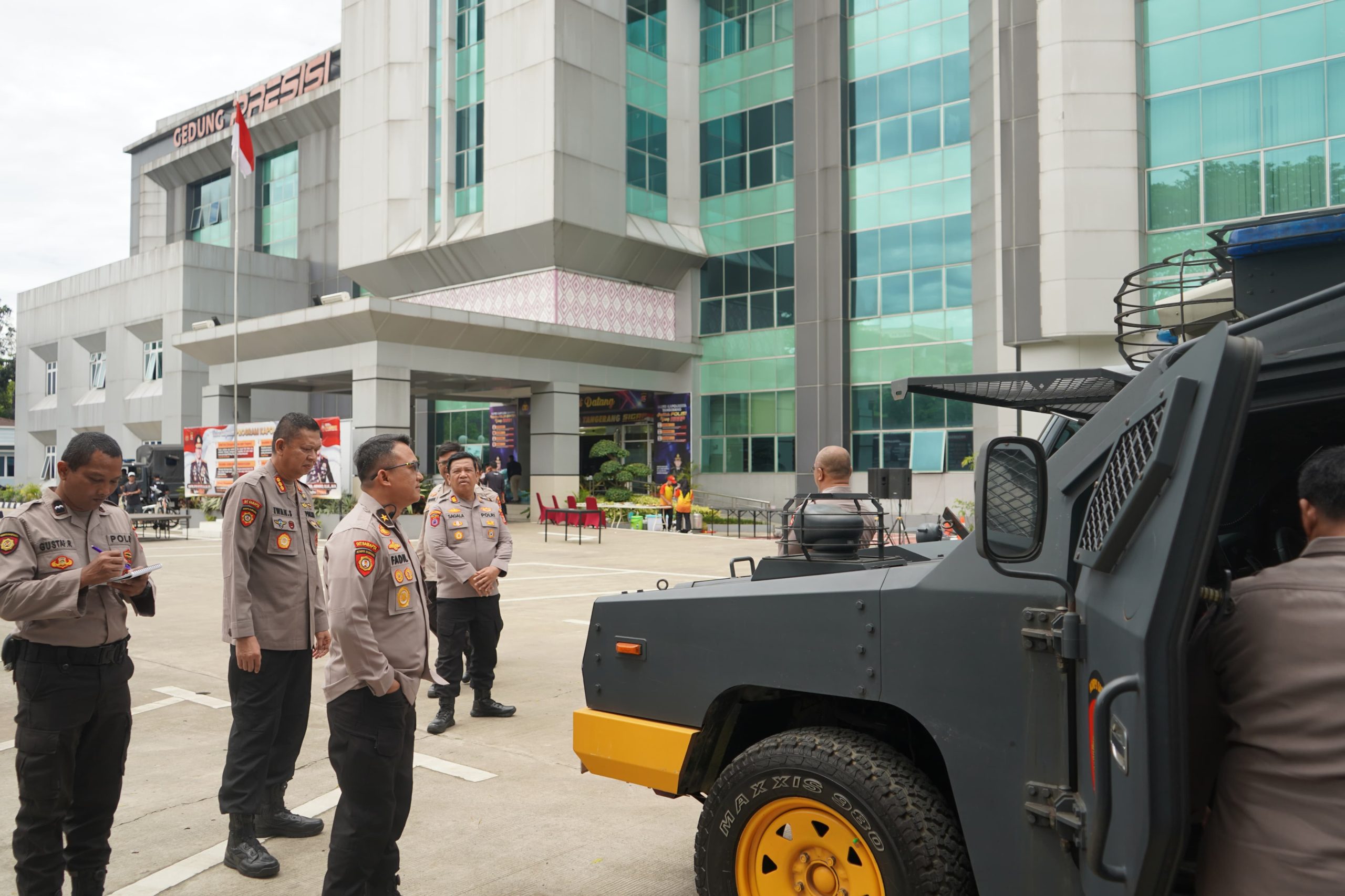 Supervisi Polda Banten Cek Kesiapan Rantis dan Almatsus Sabhara Polresta Tangerang 1 Supervisi Polda Banten Cek Kesiapan Rantis dan Almatsus Sabhara Polresta Tangerang 2