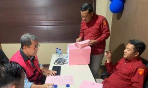 Walau Riza Chalid Kabur, Berkas Perkara Korupsi Pertamina Gelombang Dua Tetap Dilimpahkan ke Kejari Jakpus 10