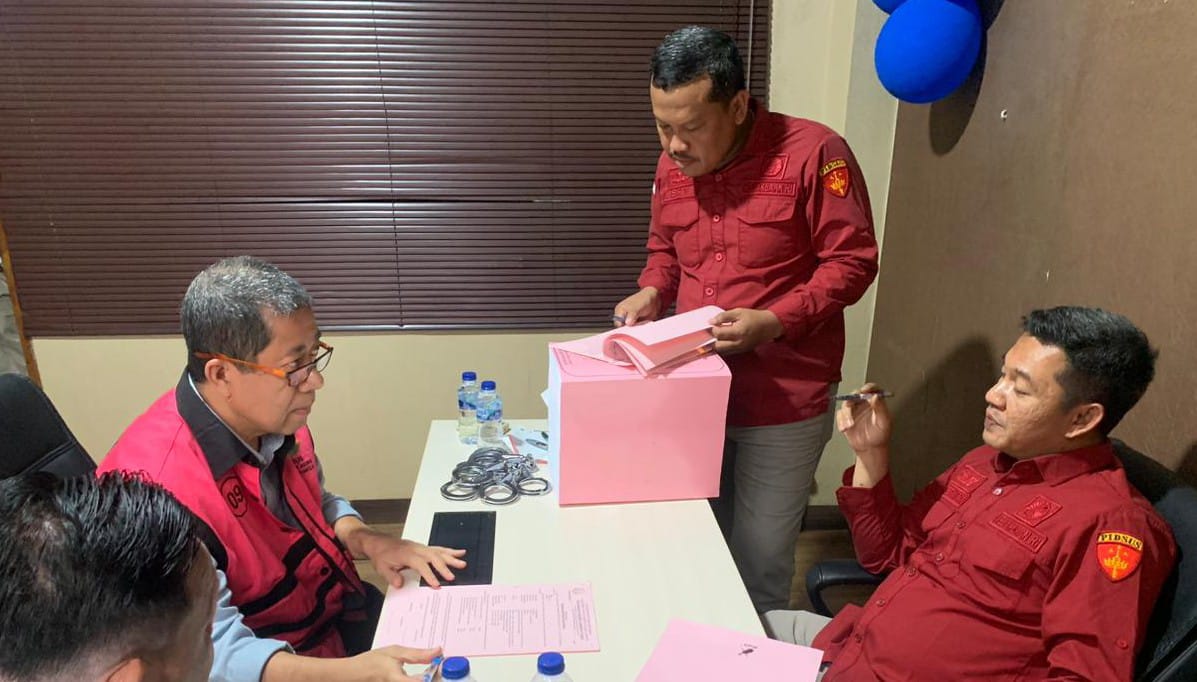 Walau Riza Chalid Kabur, Berkas Perkara Korupsi Pertamina Gelombang Dua Tetap Dilimpahkan ke Kejari Jakpus 1