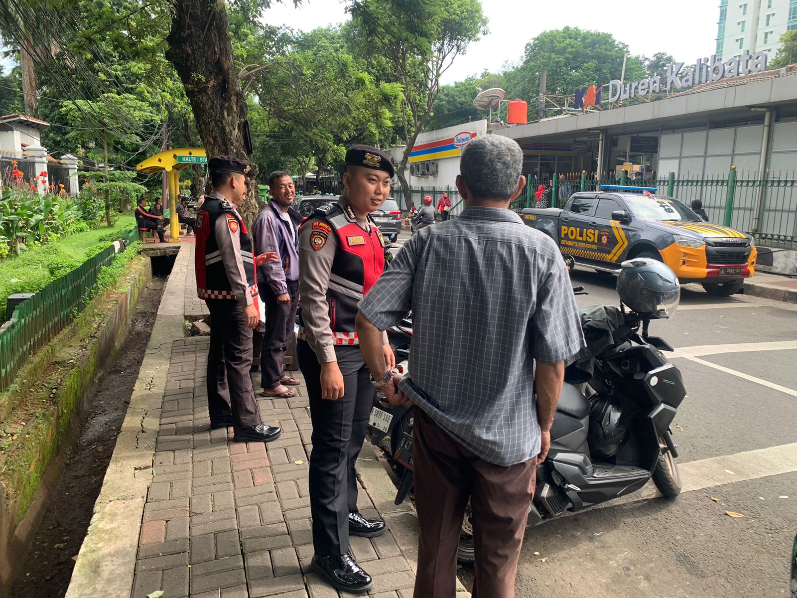 Detasemen Perintis Korsabhara Baharkam Polri, Patroli Dialogis di Stasiun Kalibata dan Terminal Pasar Minggu 2