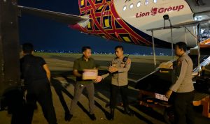 Makanan Siap Saji Dikirim Menggunakan Pesawat ke Lokasi Bencana Sumbar 9