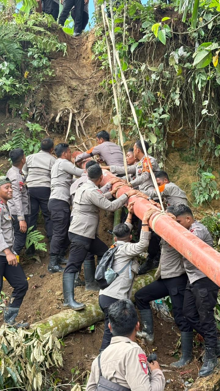 Polda Bantu Penuh Pemulihan Listrik di Sumbar, Lokasi Terdampak PLN Sudah 100 Persen Menyala 1