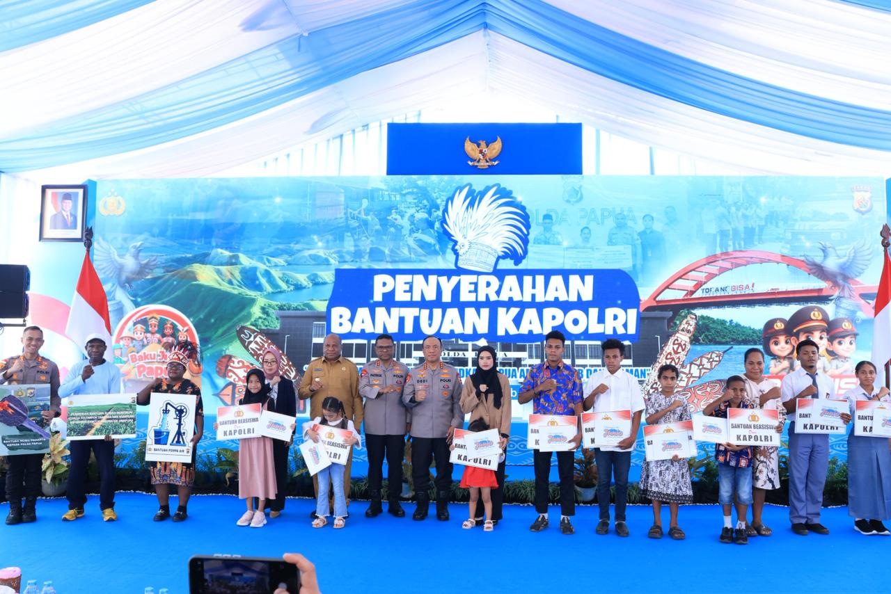 Polri Serahkan Bantuan Pendidikan bagi 10 Anak Korban KKB di Papua 1