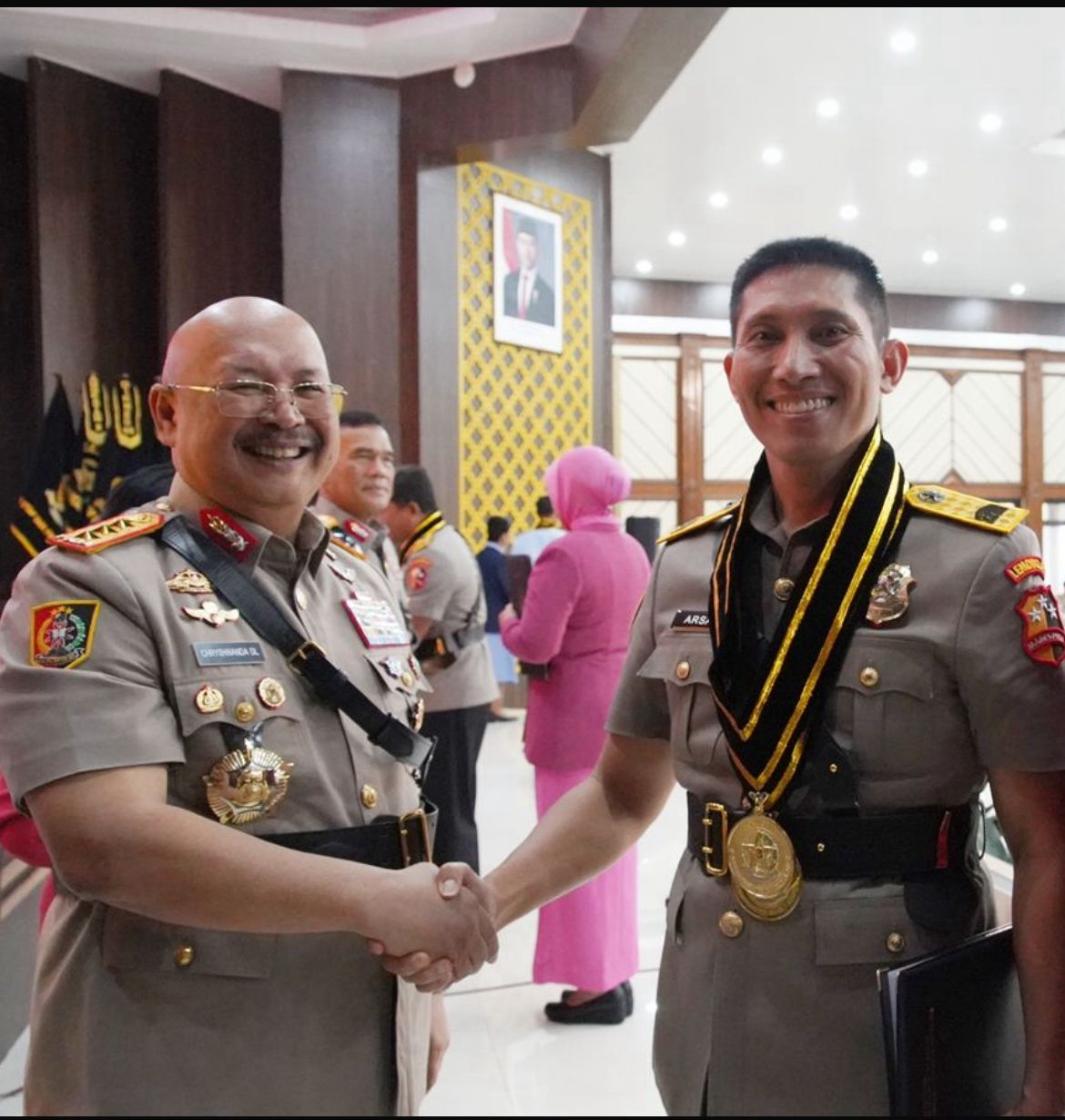 Ini 10 Strategi Atasi Dampak Negatif Blockchain dari Kombes Arsal Sahban 1 Ini 10 Strategi Atasi Dampak Negatif Blockchain dari Kombes Arsal Sahban 2