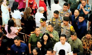 Kakorsabhara Dampingi Kapolri, Pastikan Keamanan Misa Malam Natal di Gereja Katedral dan Immanuel 14