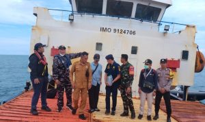 TNI AL Pimpin Pemeriksaan Gabungan KM Polo yang Terdampar di Perairan Pulau Pekajang Lingga 9