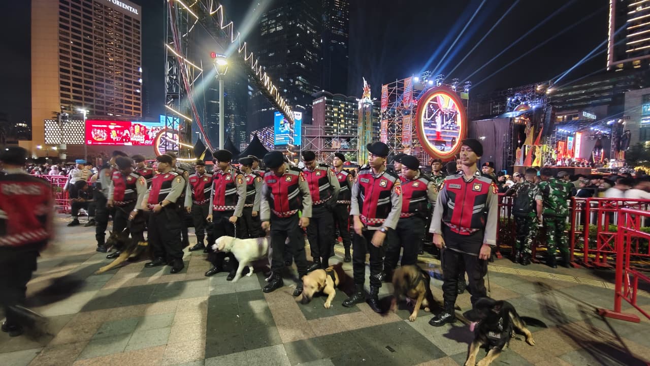 Jaga Perayaan Malam Tahun Baru di HI, Unit K-9 Baharkam Polri Sapa Masyarakat 2