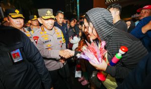 Cek Pengamanan Malam Tahun Baru, Kapolri Sapa Masyarakat di HI 16