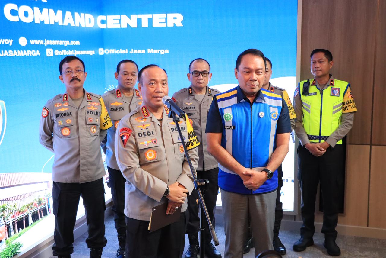 Wakapolri Pantau Arus Balik Nataru dari Command Center Tol Jasa Marga Jatiasih 1