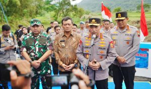 Kapolri Resmikan 19 Jembatan Merah Putih di Jawa Tengah 12