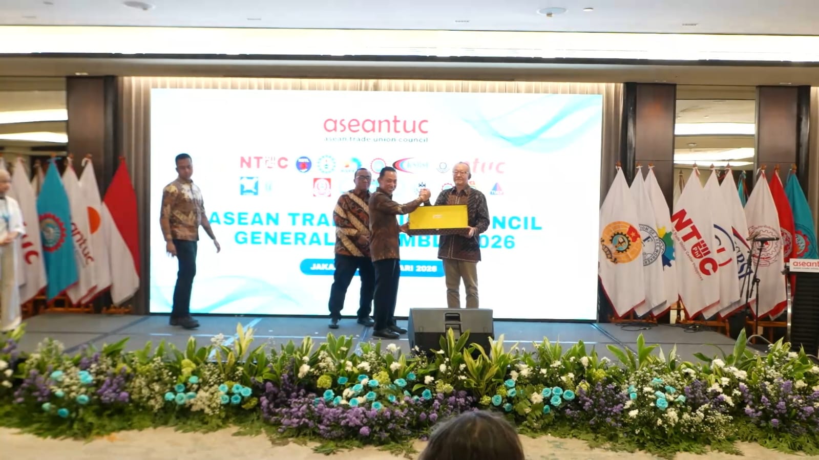 Andi Gani Kembali Terpilih sebagai Presiden ASEAN TUC, Pesan Kapolri: Jaga Hubungan Industrial dengan Harmonis 2