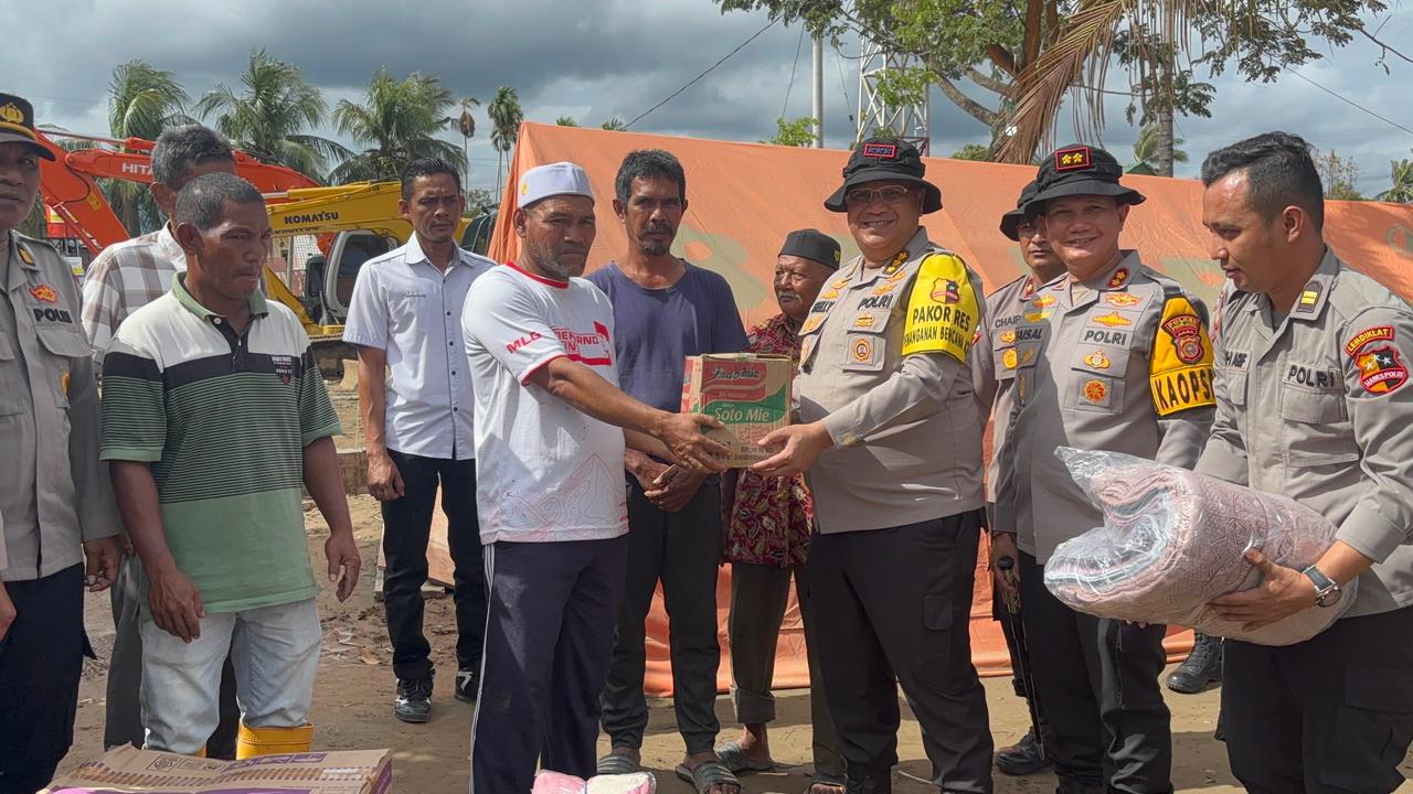 Pastikan Distribusi Bantuan Lancar, Tim K3I Polri Pantau Penanganan Bencana di Wilayah Hukum Polres Pidie Jaya 3