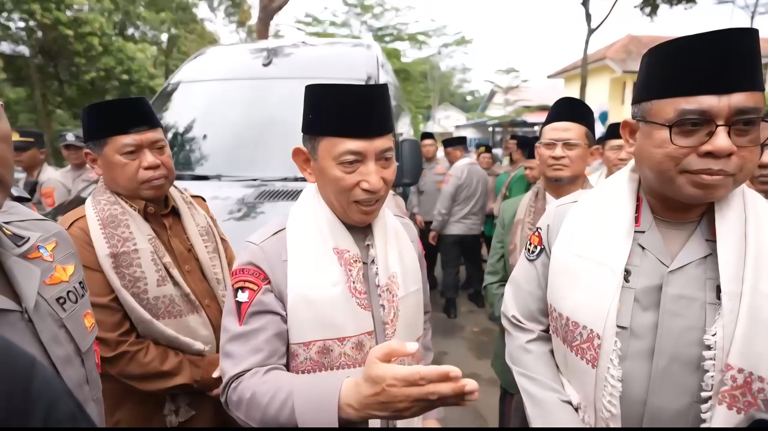 Kapolri Instruksikan Oknum Brimob Penganiaya Pelajar di Maluku Dihukum Berat 1