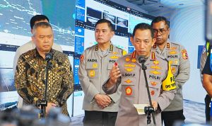 Tinjau Jasa Marga Command Center, Kapolri Pastikan Penanganan Arus Balik Berjalan Lancar dan Aman 9