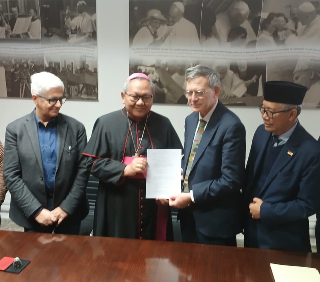 Bahasa Indonesia Resmi Jadi Bahasa ke-57 di Media Resmi Vatikan 2