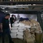 Polda Metro Jaya Gerebek Pabrik Narkoba di Semarang, 4,3 Juta Butir Zenith Disita 36