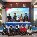 TNI AL dan BAIS Amankan PMI Non Prosedural di Karimun 21