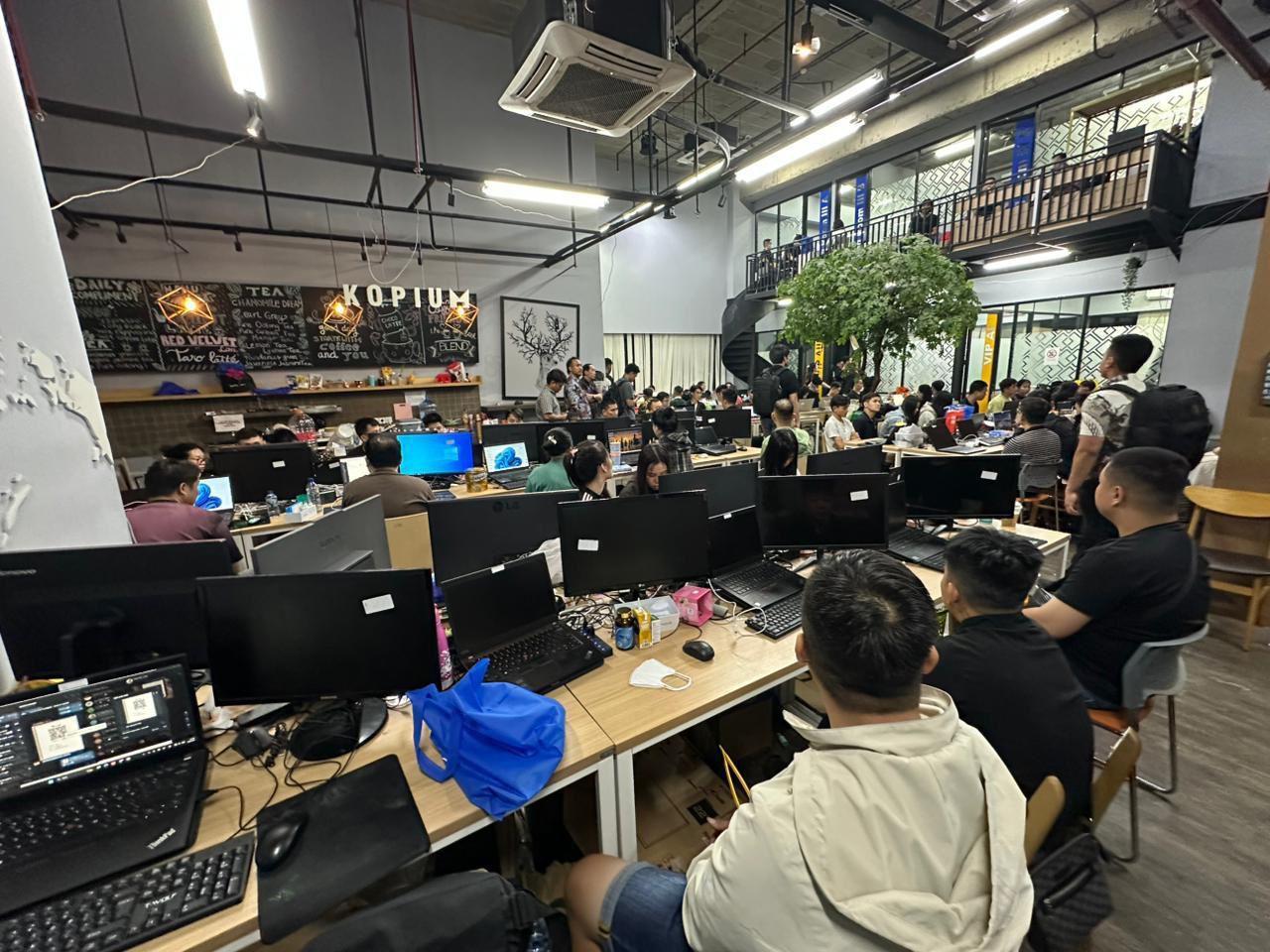 321 WNA Pelaku Judi Online ajan Dipindahkan ke Sejumlah Kantor Imigrasi untuk Pemeriksaan Lanjutan 1