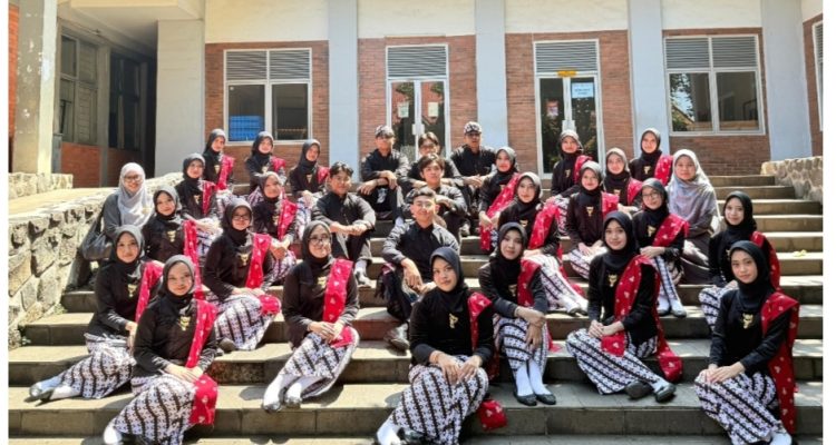Paduan Suara Eldiro Harumkan Nama Pangsoed Galaxi di Ajang Nasional UI 1