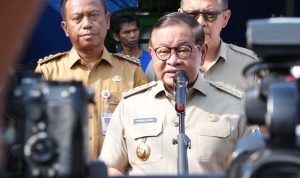 Munjirin Dampingi Pramono Anung Tinjau Pengolahan Sampah Jadi Pupuk Organik di Kramatjati 6