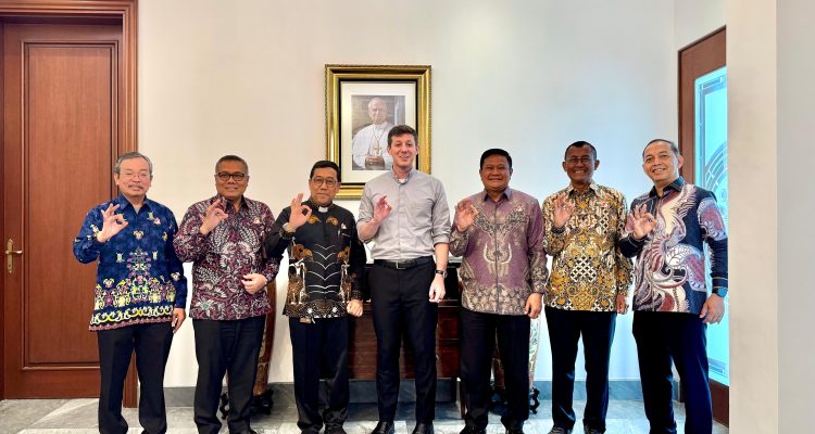 Wakil Uskup TNI-Polri Audiensi Perdana ke Kedubes Vatikan Jakarta 1
