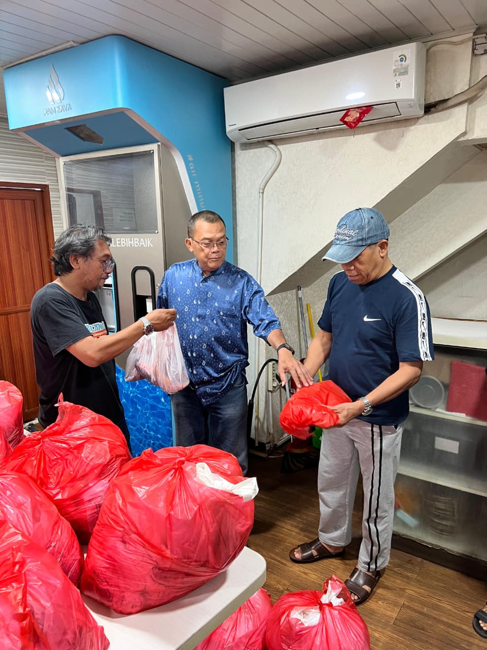 Balkoters Tebar Kepedulian saat Iduladha, 2 Sapi dan 4 Kambing Disalurkan untuk Sesama 2