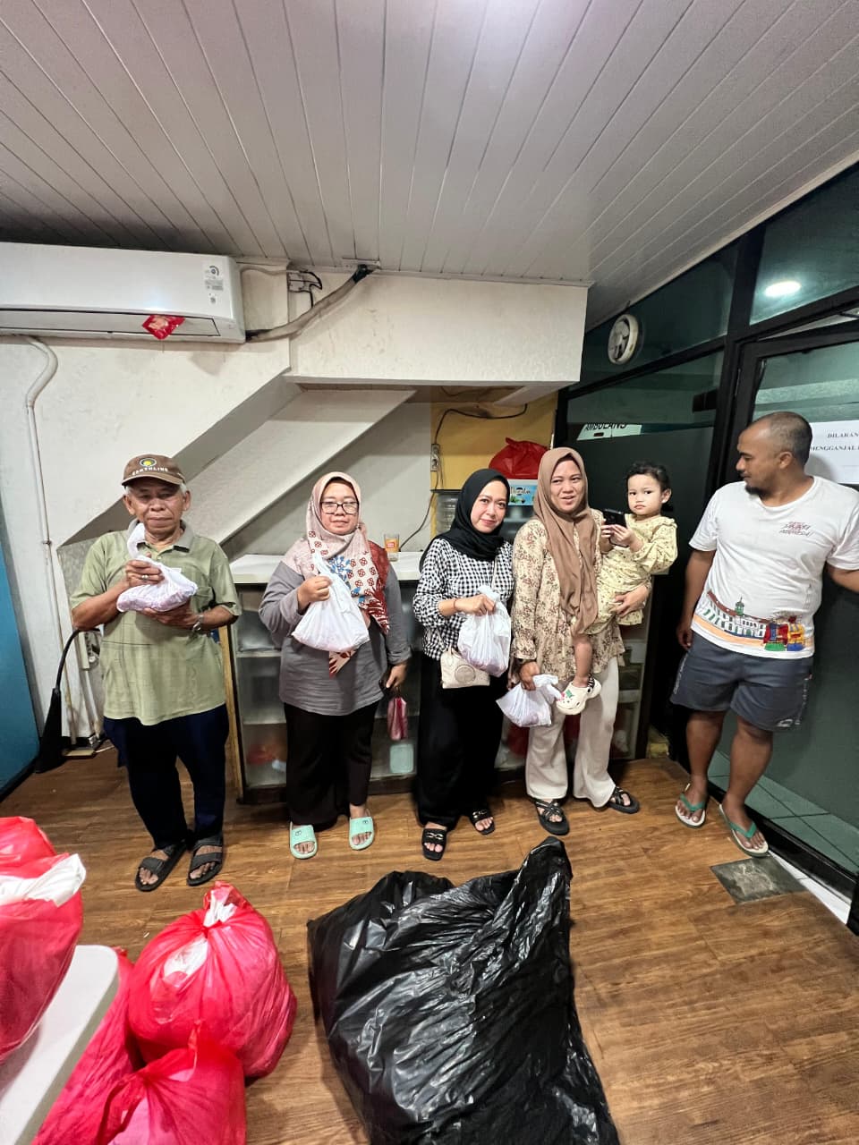 Balkoters Tebar Kepedulian saat Iduladha, 2 Sapi dan 4 Kambing Disalurkan untuk Sesama 3