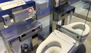 Beda Toilet Transparan Negeri Sakura dan Indonesia 7