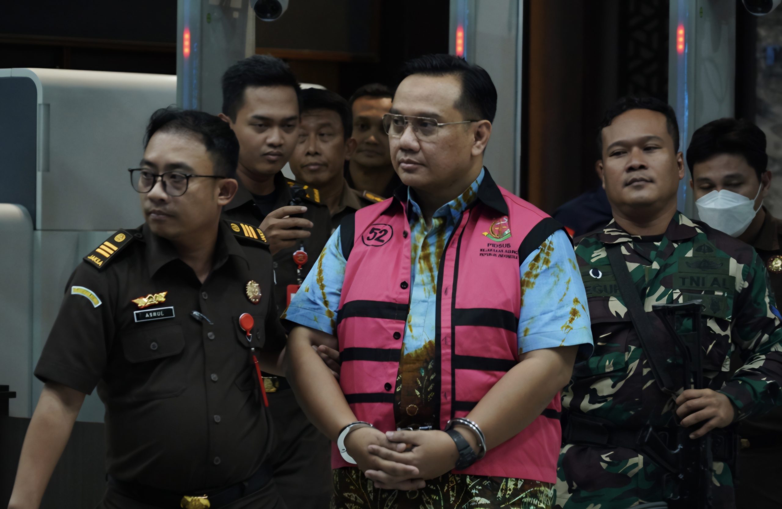 Screenshot_20260526_084131_WhatsApp Berikan Dokumen ke Wilmar Grup dengan Imbalan Uang, Anggota Ombudsman Jadi Tersangka Perintangan Kasus Korupsi 1