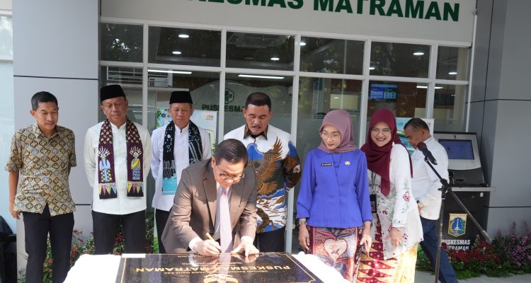 Didampingi Wali Kota Munjirin, Gubernur DKI Resmikan Gedung Baru Puskesmas Kecamatan Matraman 2