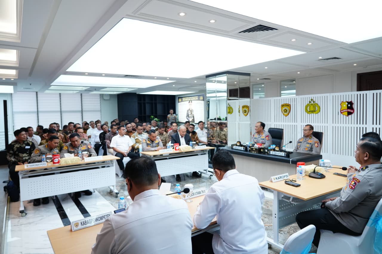 Perkuat Meritokrasi dan Keterbukaan, Polri Libatkan Ary Ginanjar dalam Assessment Jenderal 2 Perkuat Meritokrasi dan Keterbukaan, Polri Libatkan Ary Ginanjar dalam Assessment Jenderal 3