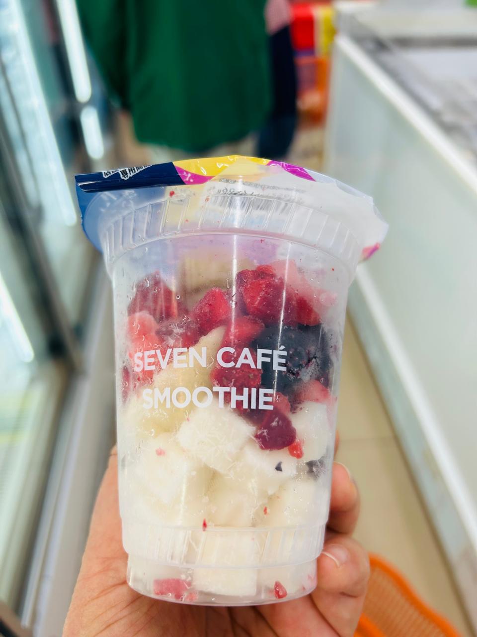 Segarnya Smoothie di Ariake, Tokyo 1 Segarnya Smoothie di Ariake, Tokyo 2