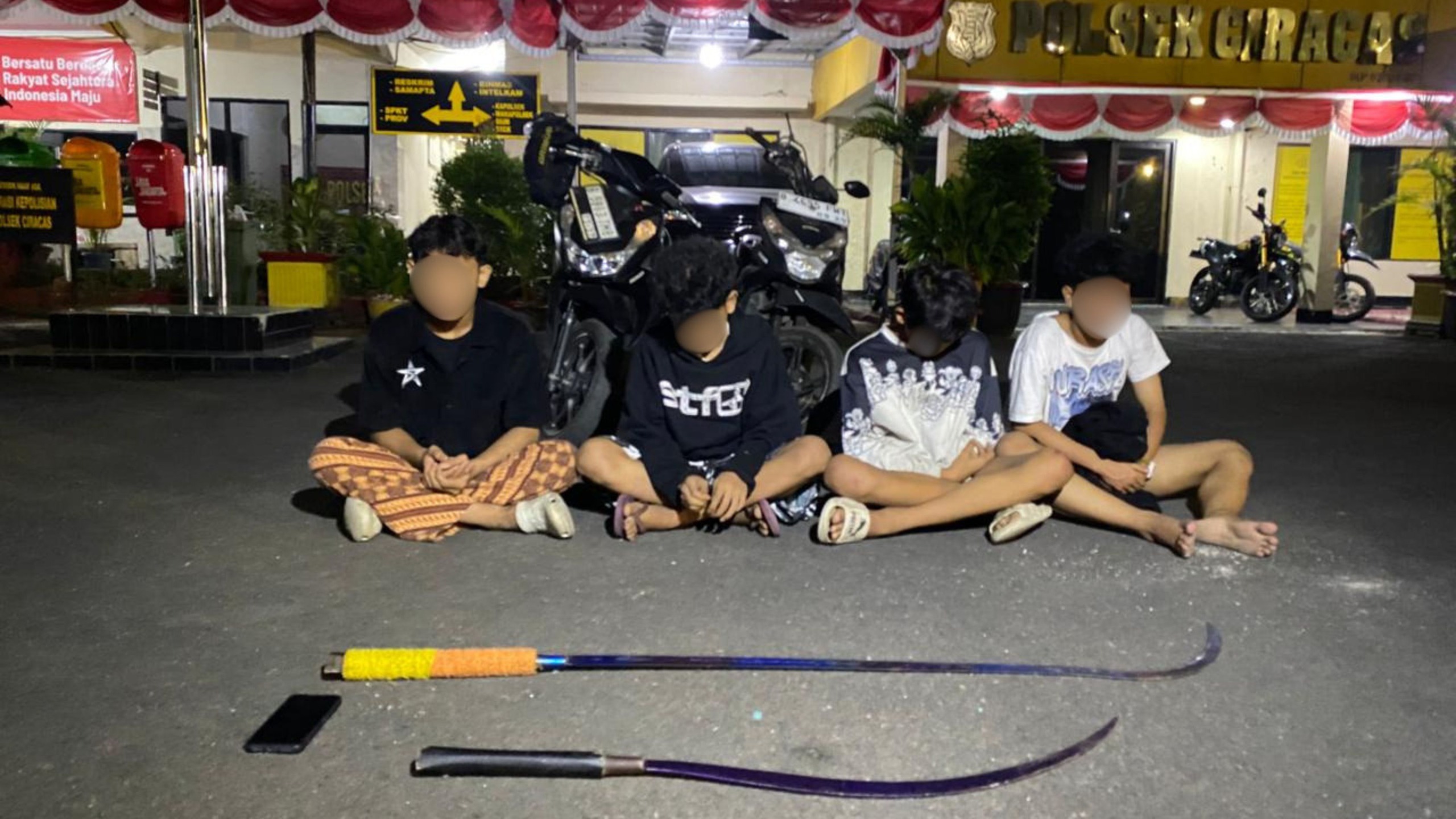 IMG-20260619-WA0017 Mau Tawuran Bawa Clurit, 4 Remaja Diamankan Brimob di Kramatjati 1