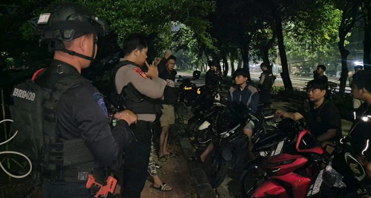 Patroli Brimob Amankan 8 Motor Diduga untuk Balap Liar di Duren Sawit 1