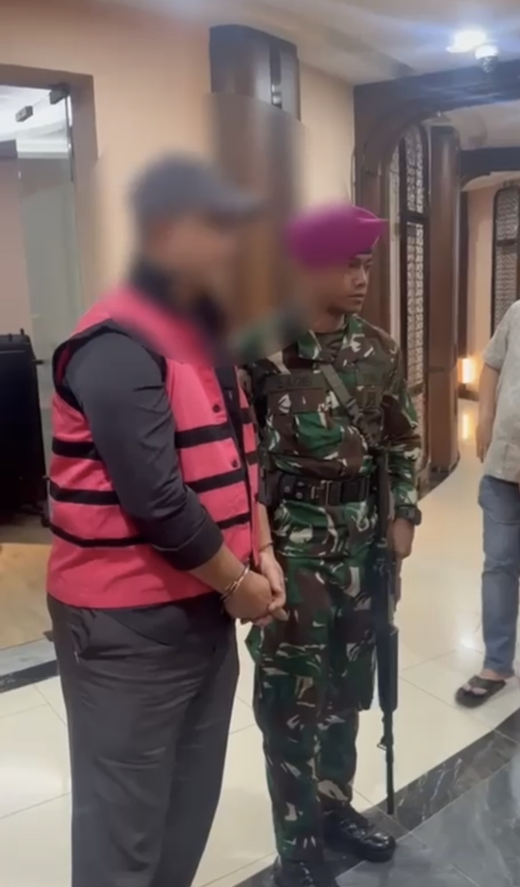 Screenshot_20260611_220820_WhatsApp Atur Titik Dapur dan Aliran Uang Haram, Orang Kepercayaan Irjen Sony Sonjaya Jadi Tersangka Baru Korupsi MBG 1